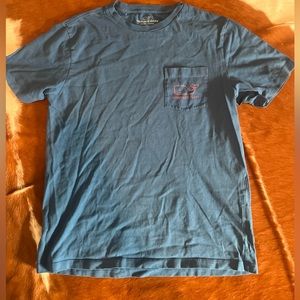 Vineyard Vines / Small tee